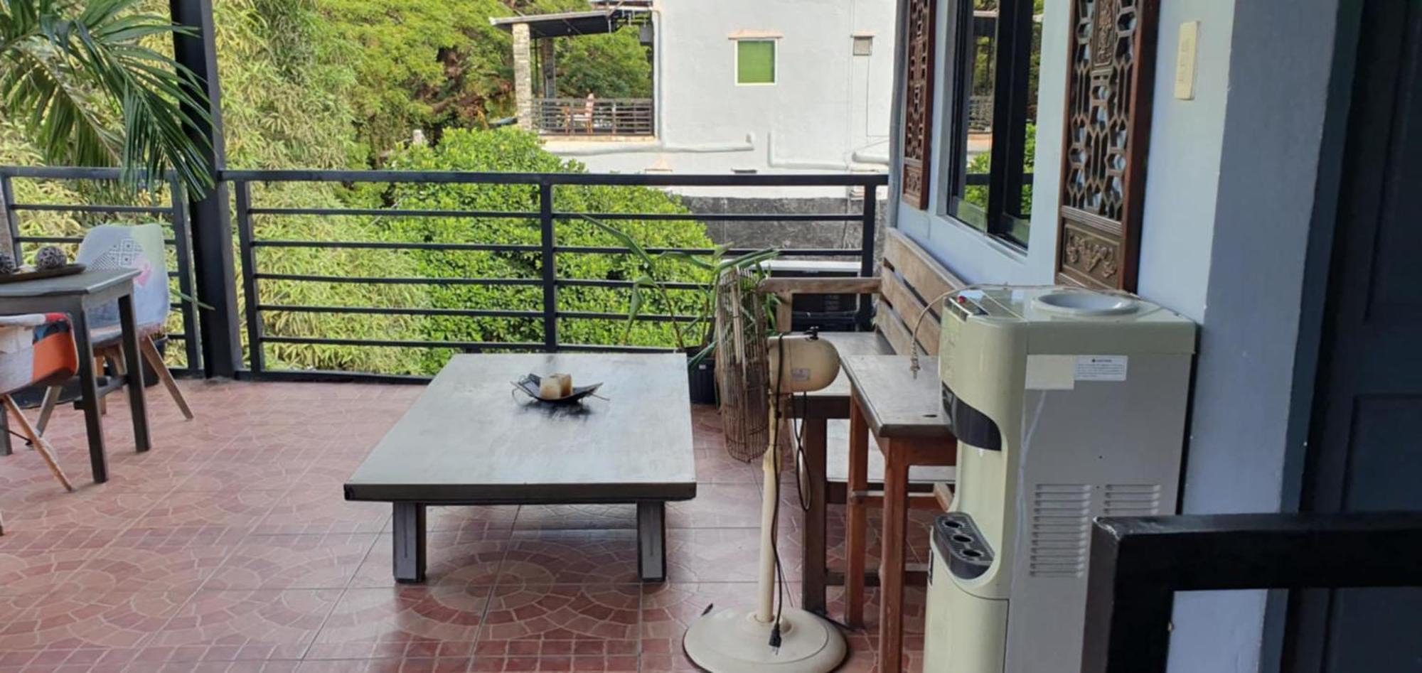 Aj Tourist Inn Coron Bagian luar foto