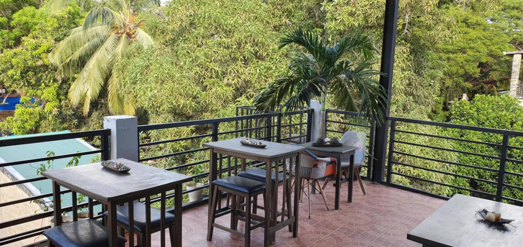 Aj Tourist Inn Coron Bagian luar foto