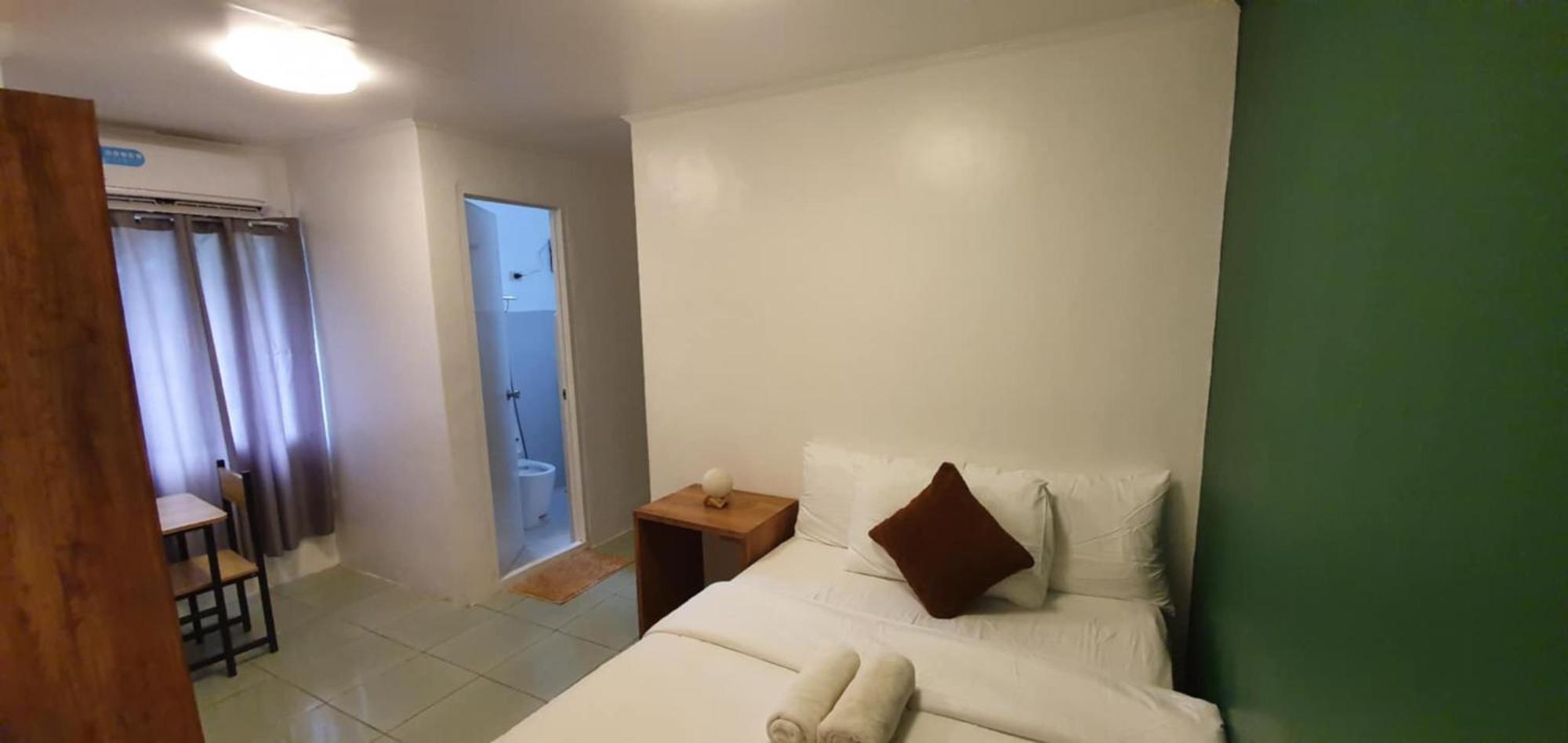 Aj Tourist Inn Coron Bagian luar foto