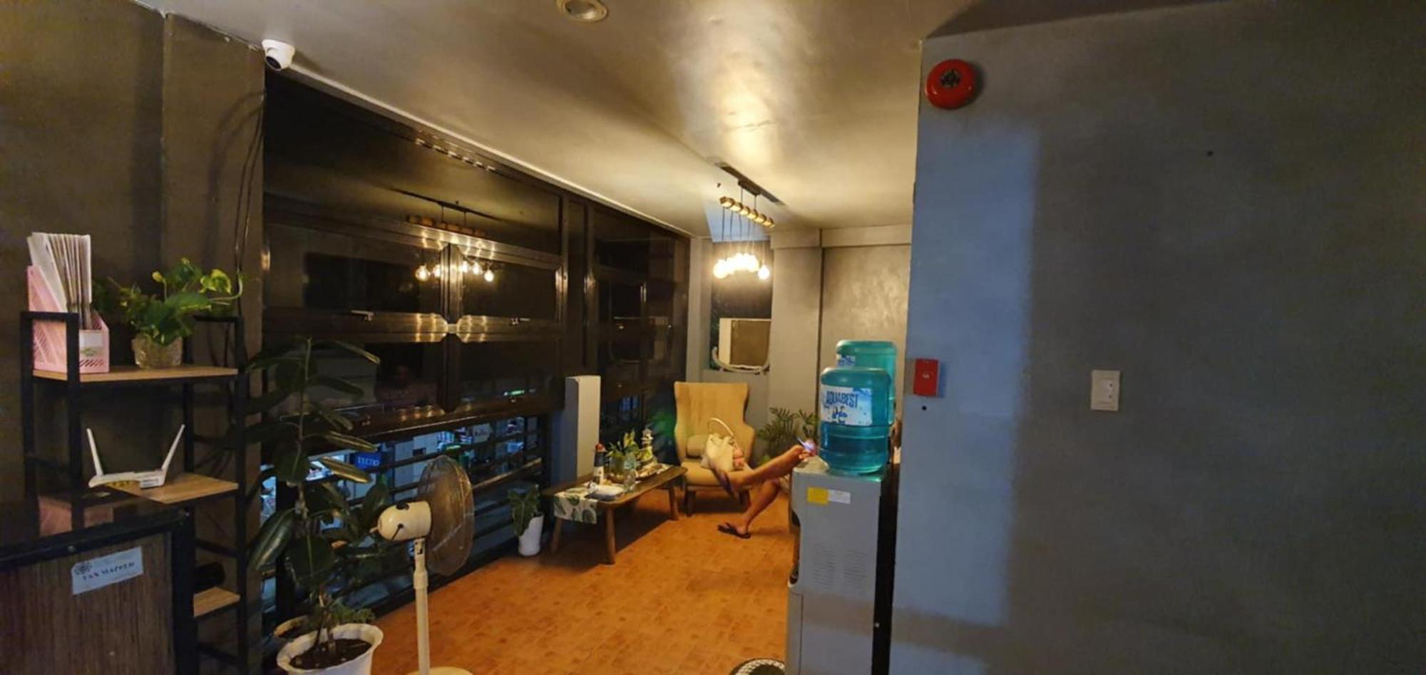 Aj Tourist Inn Coron Bagian luar foto