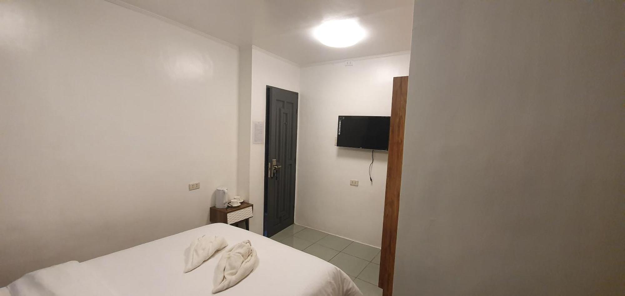 Aj Tourist Inn Coron Bagian luar foto