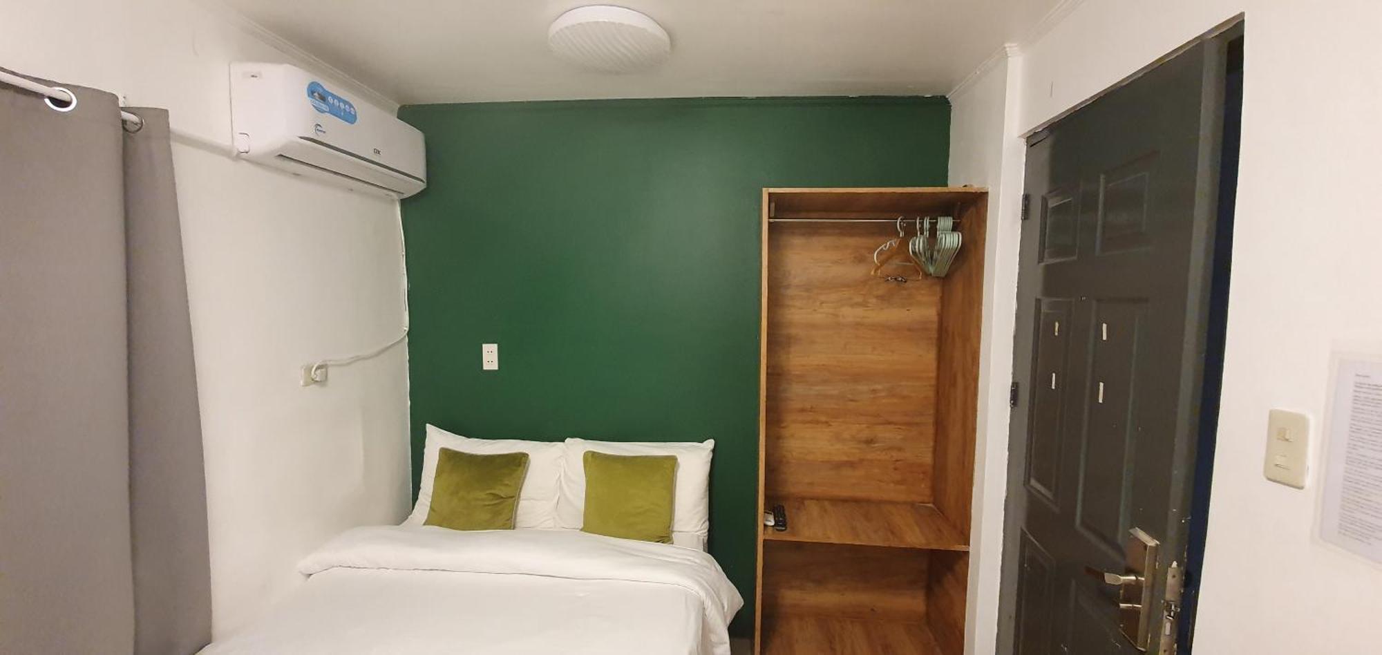Aj Tourist Inn Coron Bagian luar foto